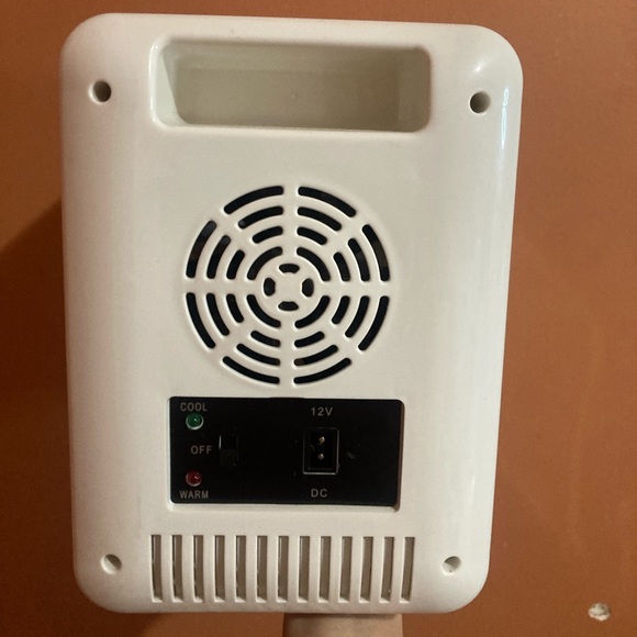 Mini fridge - Picture 2 of 2